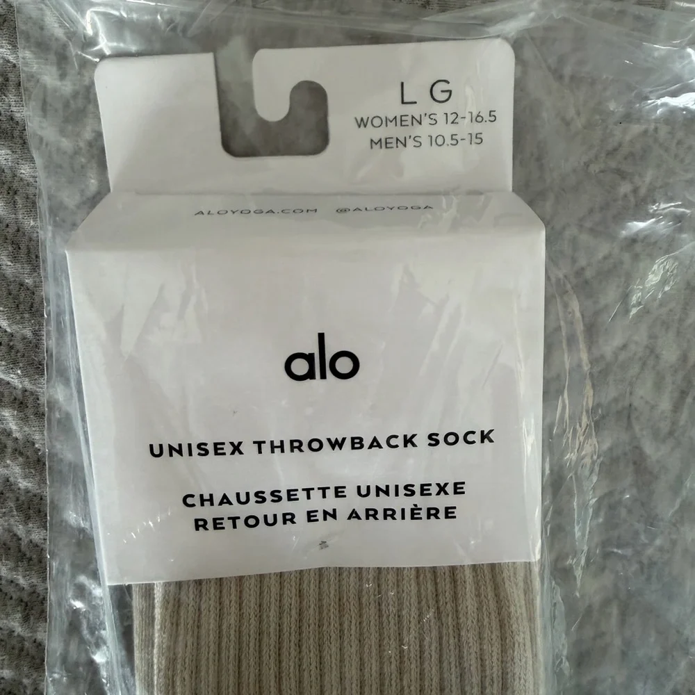 ALO Yoga Unisex Ribbed Throwback Scrunch Sock Bone White Athletic Streetwear
